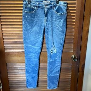 Levi’s Women's Blue Distressed Jeans